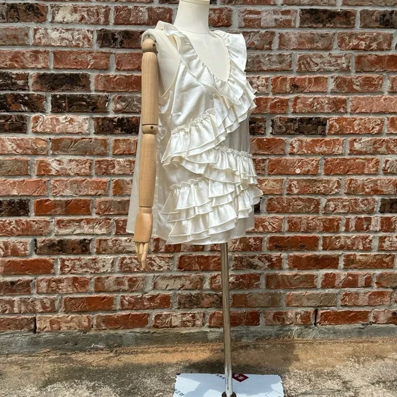 Romeo & Juliet Couture ruffled ivory satin blouse / L / Excellent condition - Picture 11 of 15